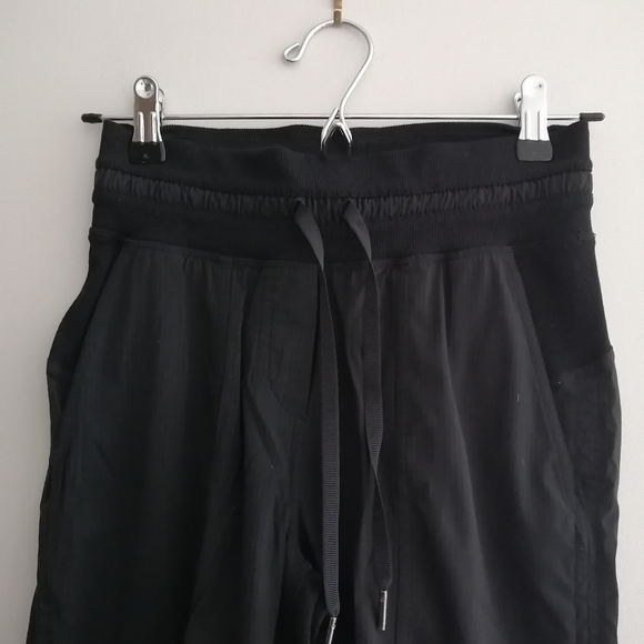 Lululemon Dance Studio Crop 25" Pants in Black with Cinchable Hems 2 - Picture 6 of 16